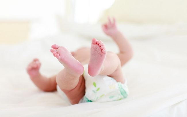 Впервые в мире родился ребенок из замороженных тканей