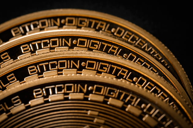 Bitcoin признан самой результативной валютой 2015