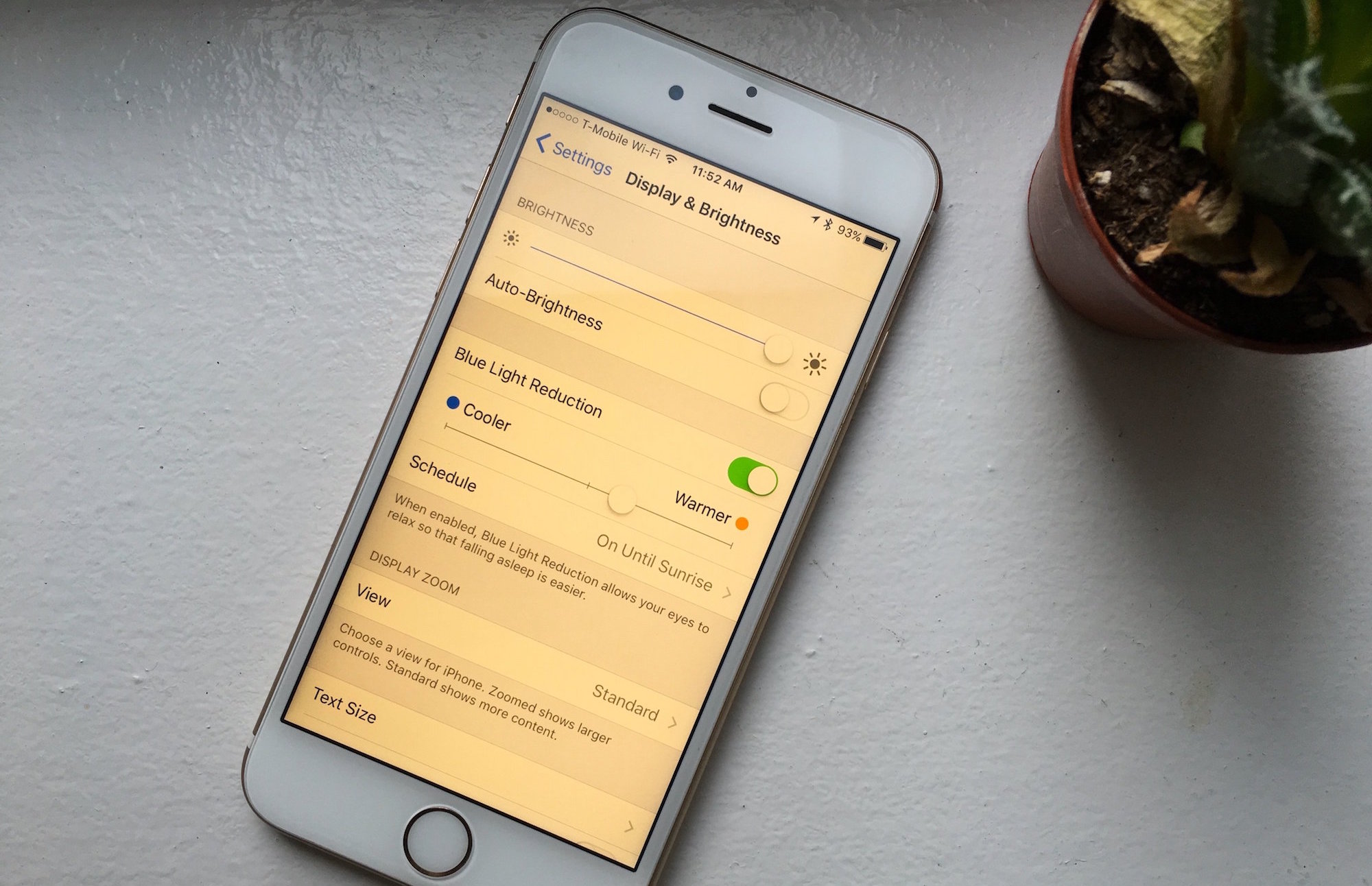 Функция Night Shift в iOS 9.3 не позволит вам сберечь аккумулятор