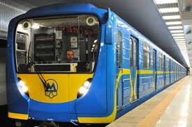 Киевская подземка: вид из кабины машиниста поезда в метро