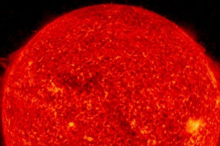 Возле Солнца обнаружен таинственный объект ворующий энергию