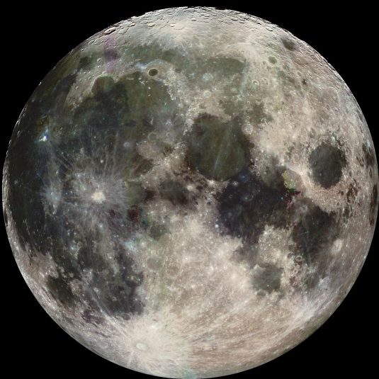 Ученые нашли на Луне сооружения, которые были созданы искусственным путем