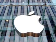 Apple отложила массовое производство iPhone X - СМИ