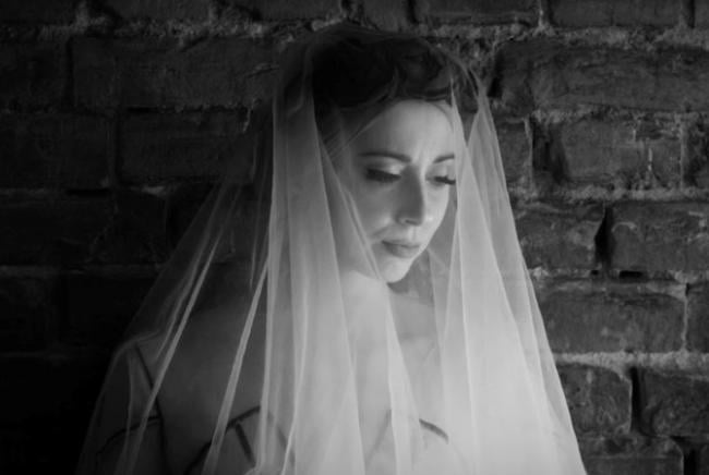 Тоня Матвиенко в новом клипе на песню "Тобі" предстала в образе невесты (видео)
