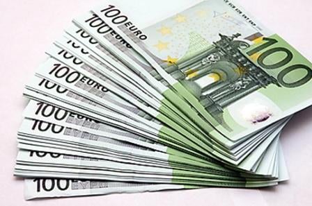 Евро и йена стали основными резервными валютами для мировой экономики