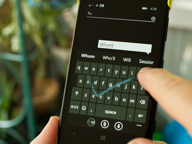 "Однорукая" клавиатура Microsoft вышла на iOS