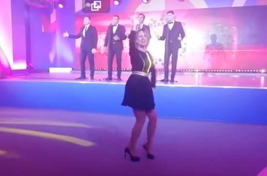 Представитель МИД РФ станцевала "калинку" на саммите Россия-АСЕАН (видео)