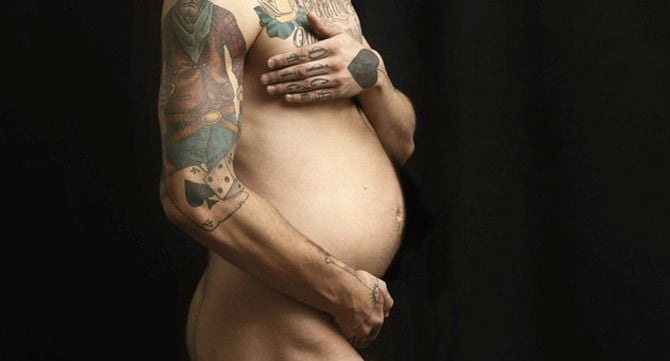 Мужчины смогут рожать: медики научились пересаживать матку