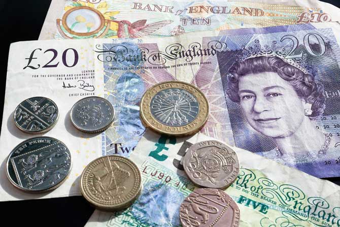 Британский фунт рухнул на 30-летнее "дно"