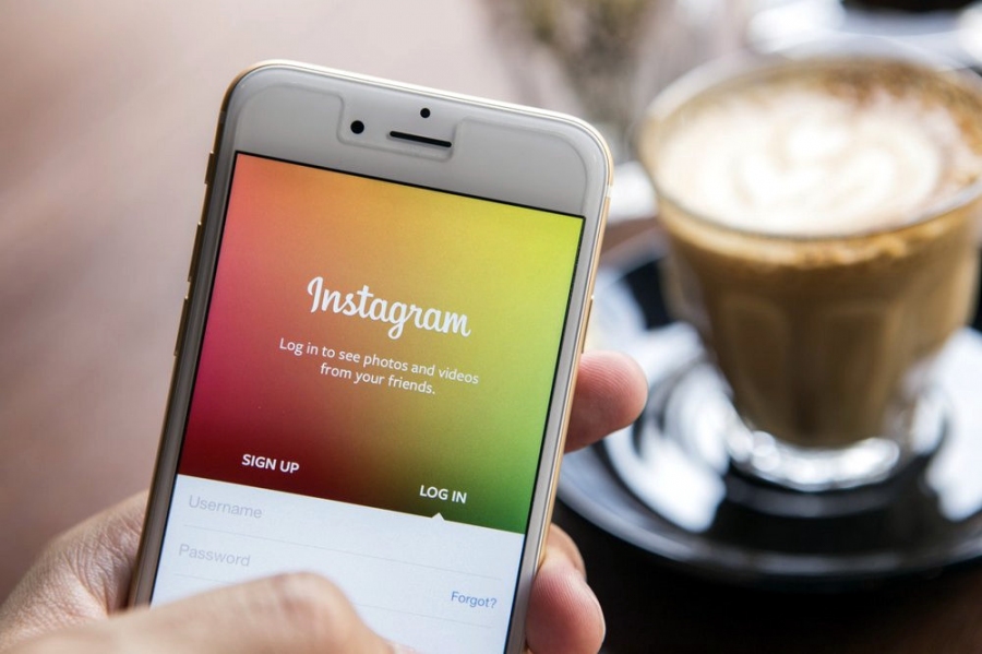 В Instagram появилась возможность запускать прямую трансляцию