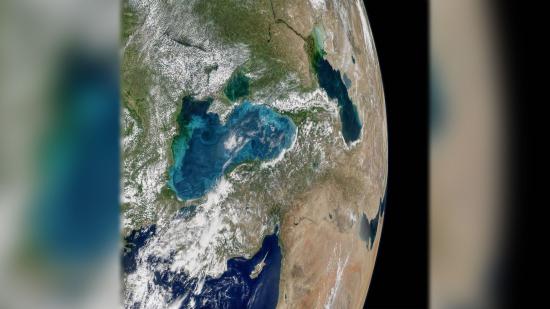 Ученые: Черное море поменяло цвет
