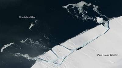 Ученые бьют тревогу: гигантский айсберг откололся от Антарктиды