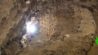 Ученые Мексики шокированы: найдена башня из человеческих черепов