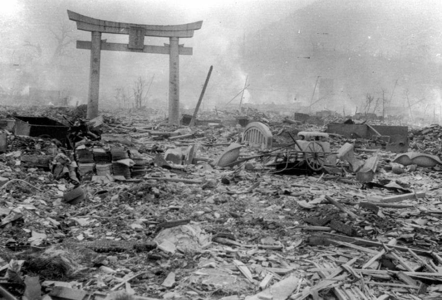 Какой была жизнь Хиросимы до ядерной бомбардировки: редкие кадры  (видео)