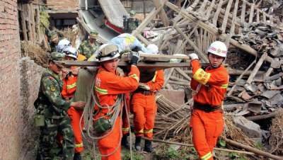 Жуткие кадры землетрясения в Китае (видео)