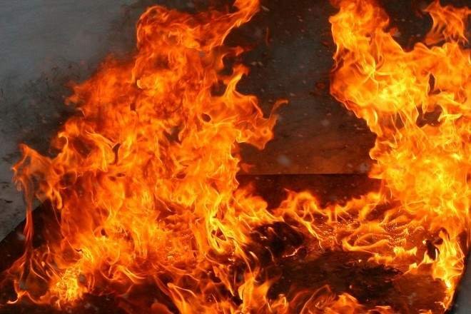 Сильный пожар в Киеве: загорелась многоэтажка