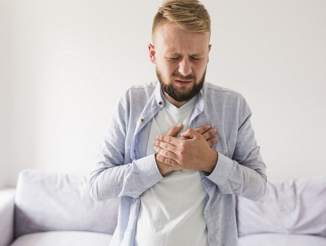 О каких заболеваниях может свидетельствовать боль в груди
