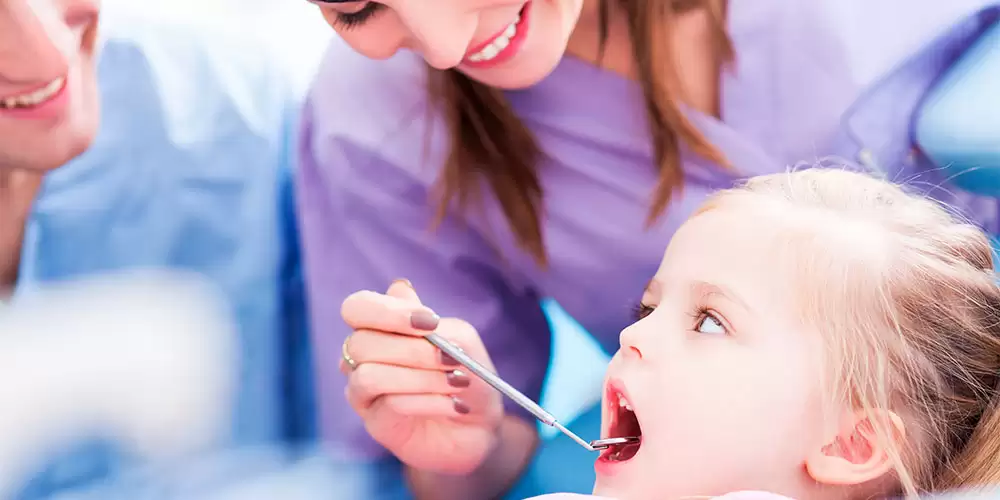 лікування молочних зубів