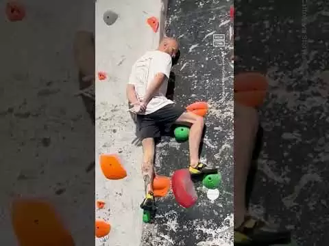 Відеохіт: Скелелаз виліз на стіну, не допомагаючи собі руками (ВІДЕО)
