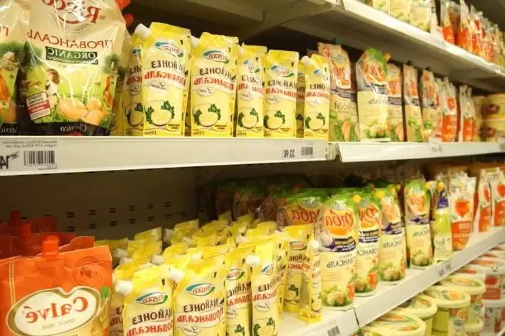 Прокляття російської кухні: окупанти оголосили війну майонезу в Мелітополі Прокляття російської кухні: окупанти оголосили війну майонезу в Мелітополі