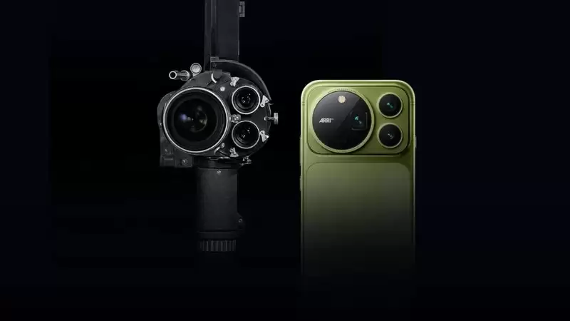 HONOR Magic9 Pro Max у кольорі Moss Green поруч із кінокамерою ARRI